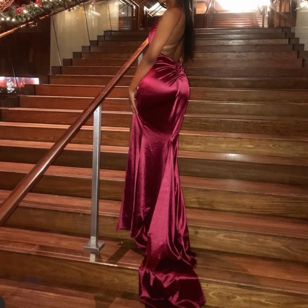 Modaglam Boutique Portia Burgandy  dress